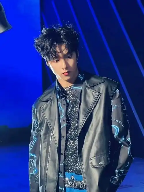 青年演员刘耀文##刘耀文炫迈品牌全球代言人