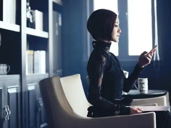 qq皮肤小时代顾里_郭采洁qq皮肤