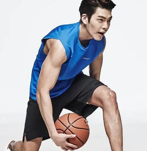 【图】金宇彬肌肉照曝光 自曝疯狂运动是因为吃太多