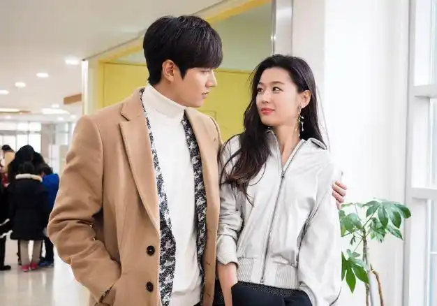 韩国女神全智贤被曝离婚豪门老公已离家超过半年回应来了