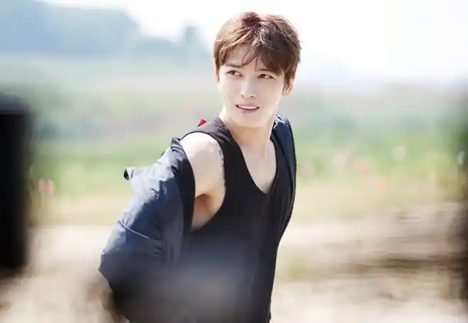 金在中变身拳击手出演 gummy 新曲 mv(图文)