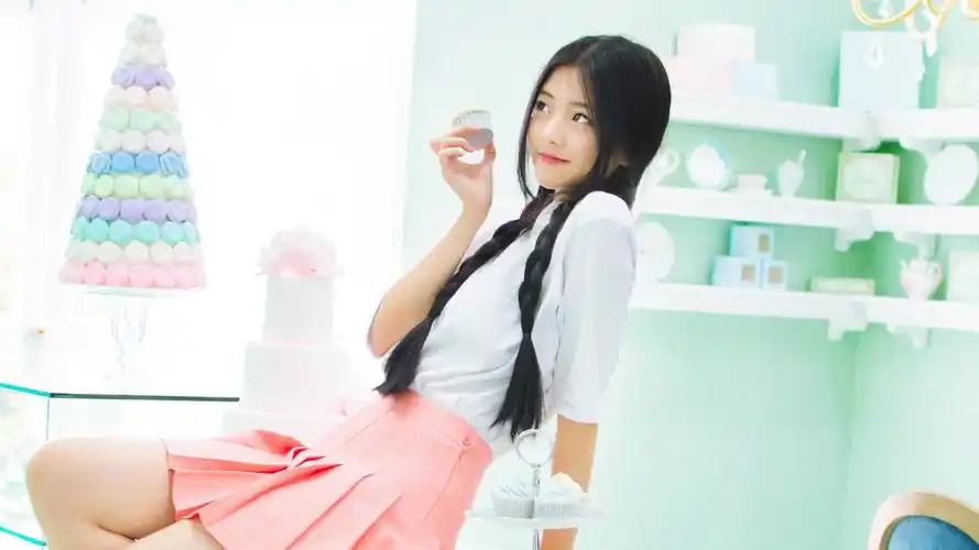 靓丽唯美美女写真电脑桌面壁纸