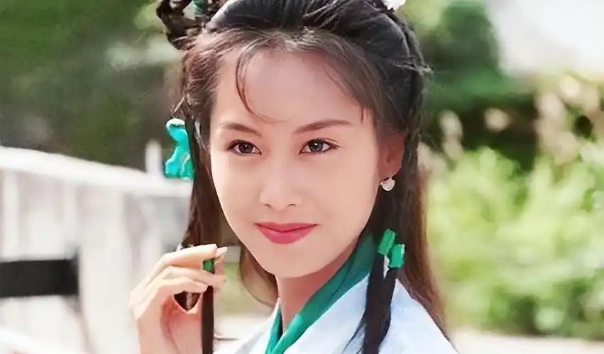 同样是演黄蓉翁美玲经典朱茵俏美灵动个个都有自己的特点