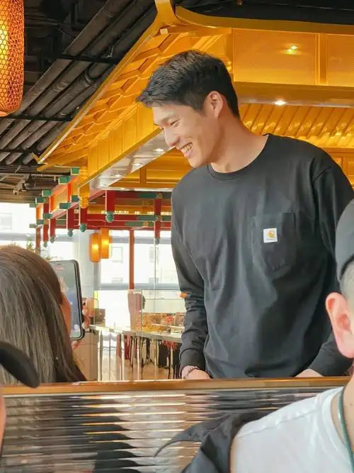 我在大连偶遇了吴永恩新晋人气和牛寿喜烧