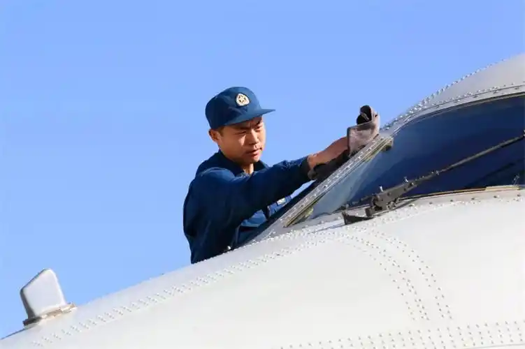 直击现场看北部战区海军航空兵布天网猎黑鲨