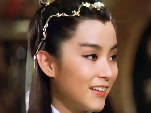 神仙反串!林青霞女扮男装演贾宝玉,旧照复原后颜值太惊艳!