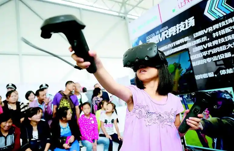 在科博会上体验vr(虚拟现实)游戏. 新华社记者 薛玉斌 摄