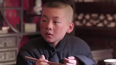 少帅: 张学良故意嘲讽五姨太,说她不如亲妈做饭好吃,五姨太脸都绿了