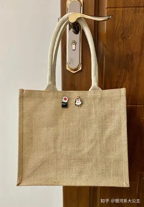 大家买了无印良品最新出的黄麻购物袋以后都是怎么diy装饰的啊?