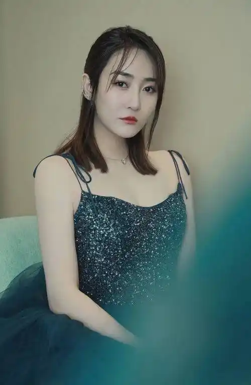 "性感女神"高姝瑶