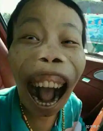 有没有长得丑的男生照片分享一下.我想知道什么样算丑 ?