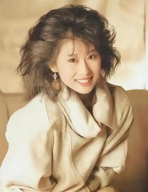 歌手叶倩文情断费翔后嫁给林子祥今62无儿无女亦无悔