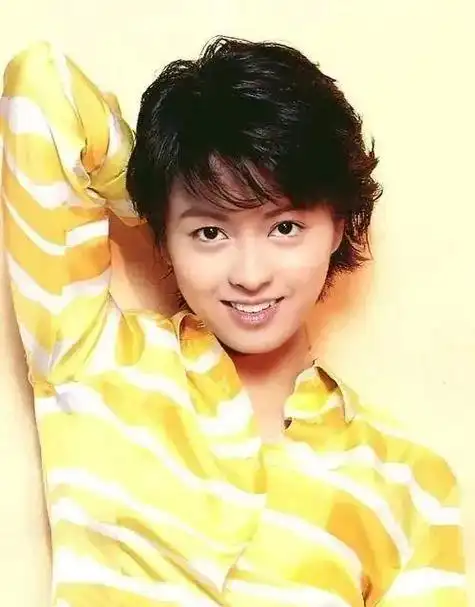 19岁出道,23岁爱上郑伊健,35岁闪婚外籍丈夫,如今怎样了|梁咏琪