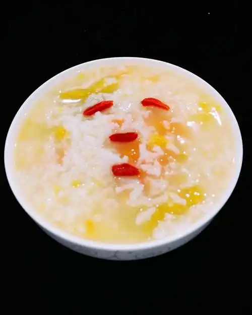 微笑在我心中做的小米红薯红枣粥