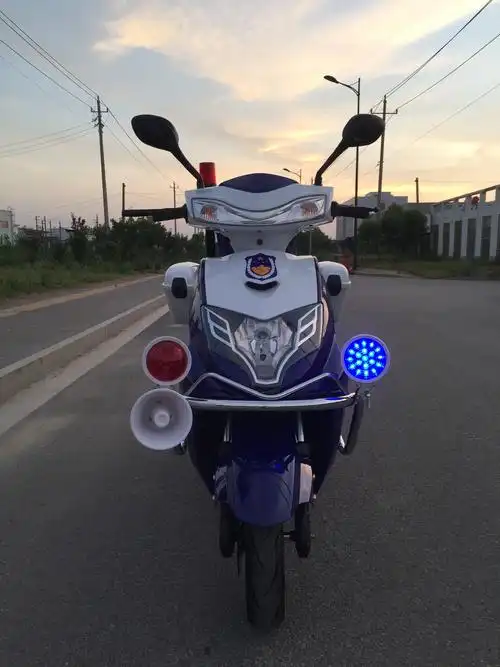 电动两轮巡逻车