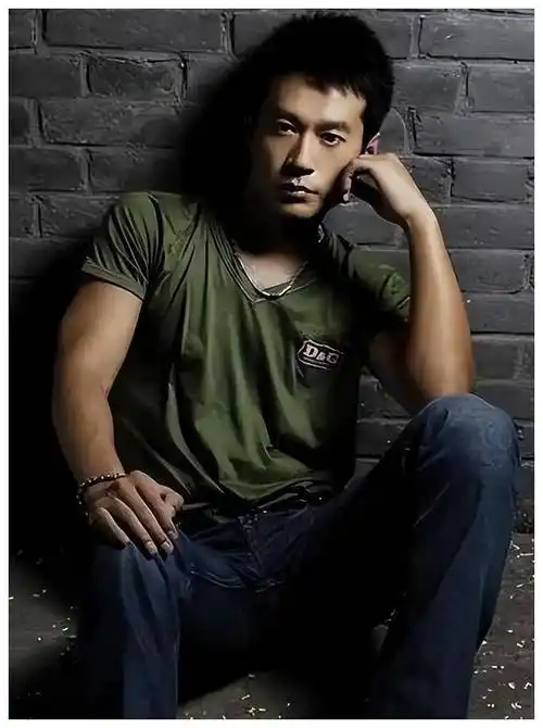 《火爆《神话》52岁未婚未育,母爱至上》_谭凯_项羽_演艺