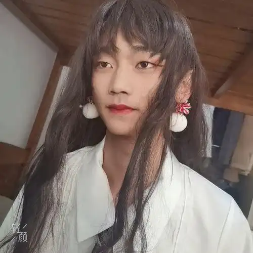 22岁第一次穿jk想知道穿jk的姐妹们都多大了啊