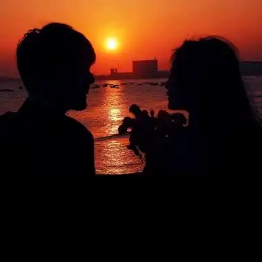 等老了我们还要一起看日落(一)_情侣头像_我要个性网