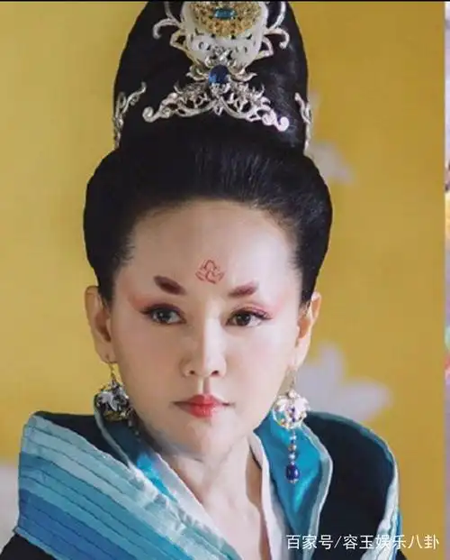 张定涵在《东宫》中饰演皇后