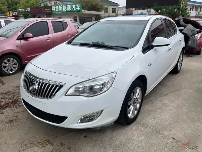 两厢白色别克英朗转让|二手车转让 租车-丹阳翼网 -