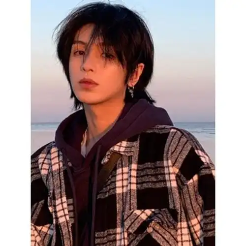 狼尾假发男鲻鱼头短发cos短直发男女表演学生假发套