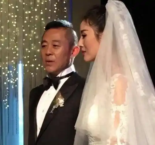 侯勇的三婚娇妻,为爱倒追大25岁老公,没有孩子婚姻也幸福_潘雨辰_沈蓉