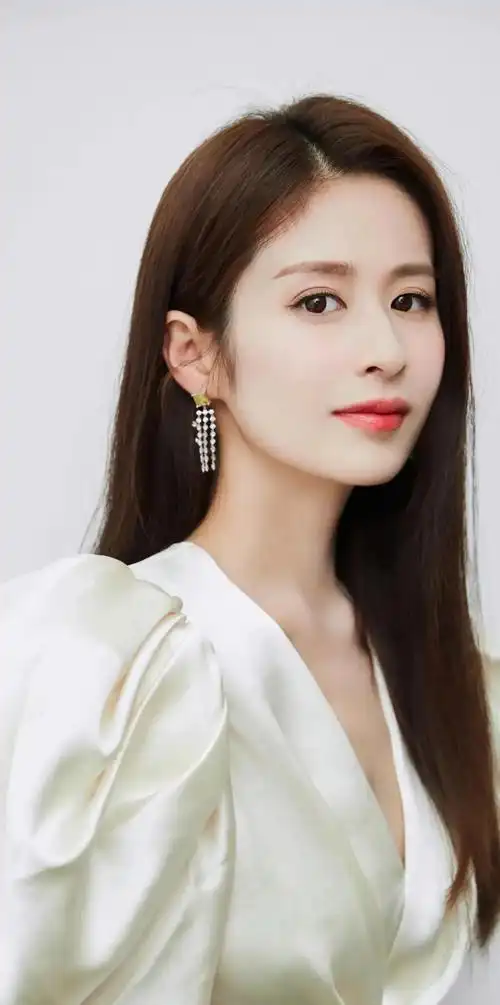 颖儿个人资料(如今靠演技几度出圈的颖儿或许明白了实力才是王道)