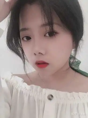 长得一般的圆脸女生剃了个男款短发是什么样的?