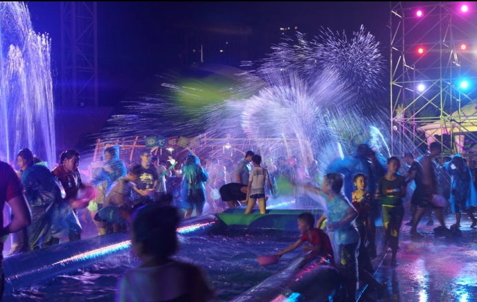 充满激情的电音轰趴,清凉的泼水节派对,激情动感的dj,劲爆的摇滚歌曲