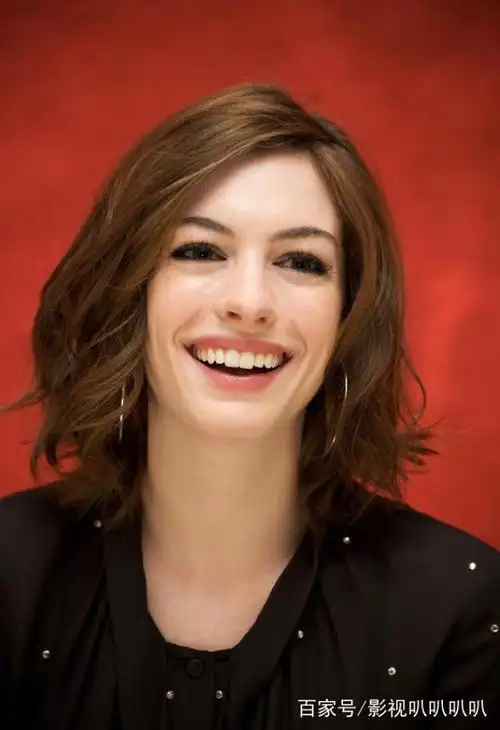 大嘴女星凭借实力演技圈粉,性感,高雅与年龄无关(国际版)