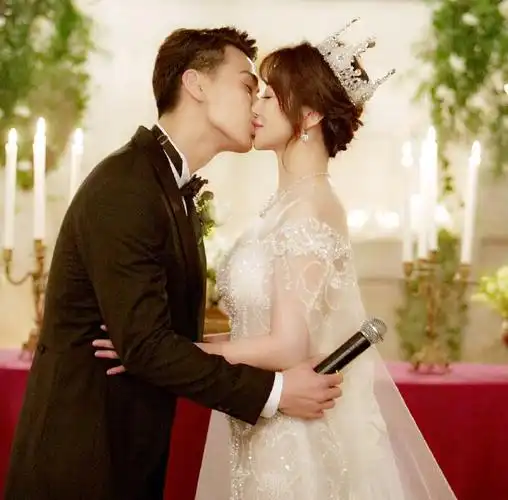 戴向宇和陈紫函结婚照片