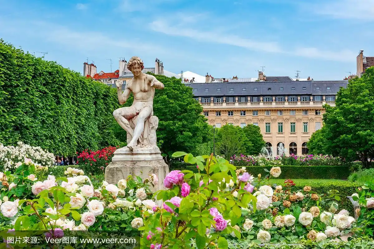 法国巴黎市中心的皇家花园