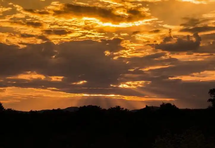 【无版权空镜素材】云端漫游,探索无垠天空之美