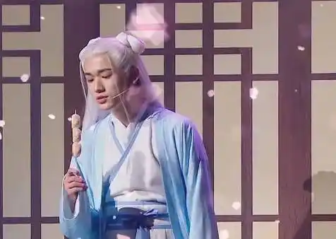 宋亚轩第一次演狐狸精,看清他眼角的"痕迹",跟丁程鑫学的?