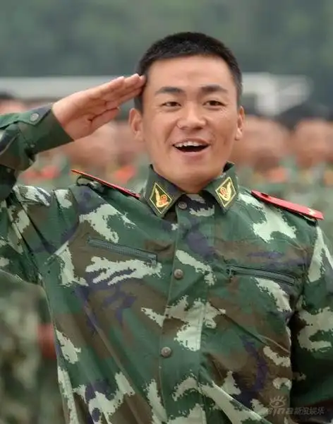 《烈火男儿》广州开拍 王宝强担主演被影迷围堵