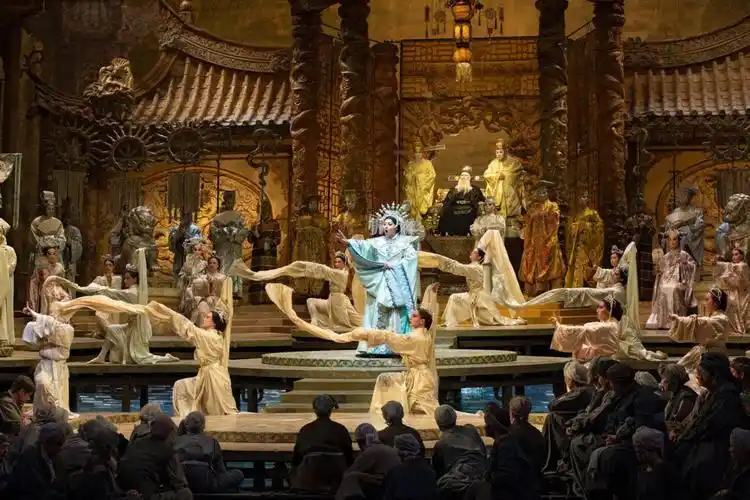 纽约歌剧25刀坐在orchestra看图兰朵