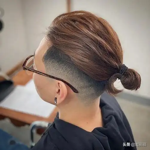 男士头发两边刻剪图案(男士简单花纹发型图片大全)-天晟网