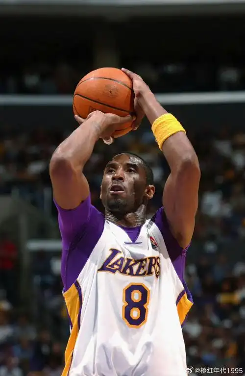 科比:这个名字对于篮球迷来说,是一种信仰,更是一种力量.