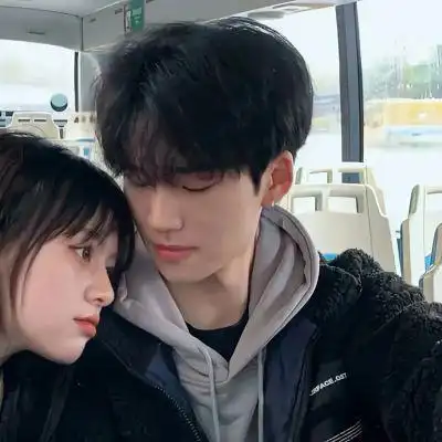 小清新文艺有深度的真人情侣头像