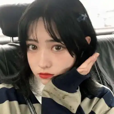 2020女生个性头像高冷简约 眼里有光心里有你