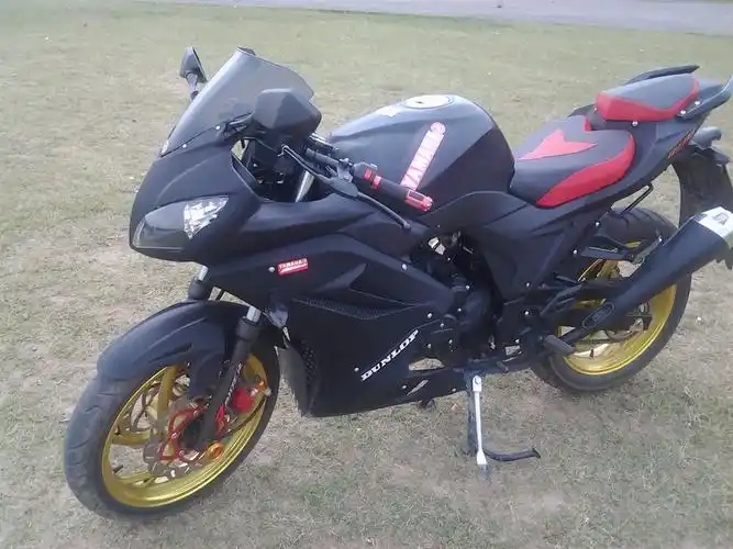 出售摩托车一辆本田发动机200cc链条机