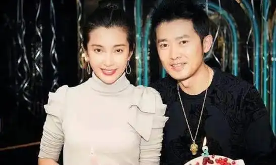 4位"老牛吃嫩草"的女星,个个颜值与财富并存,偏偏情迷小鲜肉