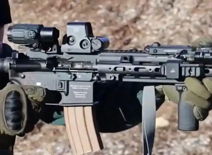 hk416突击步枪实弹射击训练