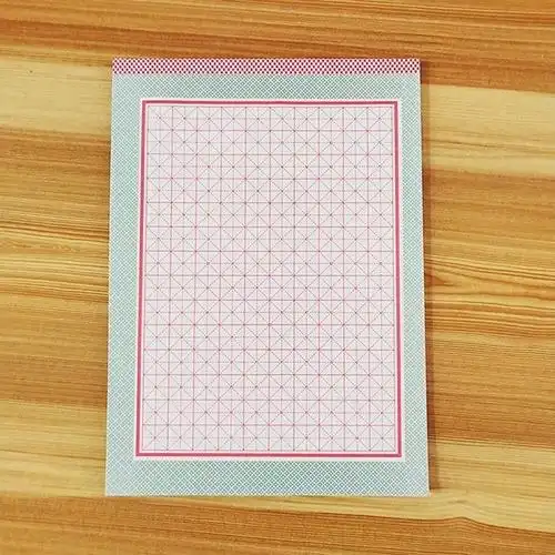 米字格一本(书法课用)用夹子夹好,保证本子的干净整洁.