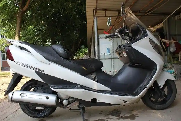 05-06铃木天浪250