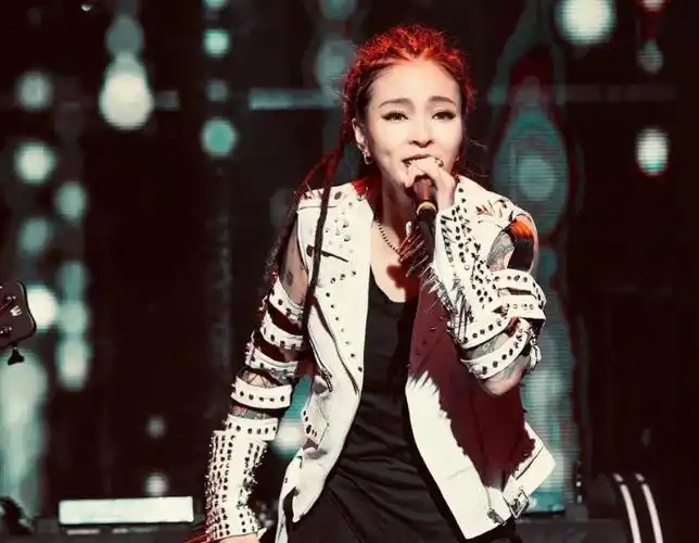 汪峰发文悼念张恒远,暖心安慰毕夏:无论怎样的困难,我都会帮你_腾讯