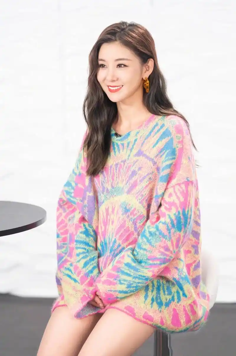 回顾演员王雷:娶相爱7年女友李小萌,结婚9年无绯闻,40岁成视帝