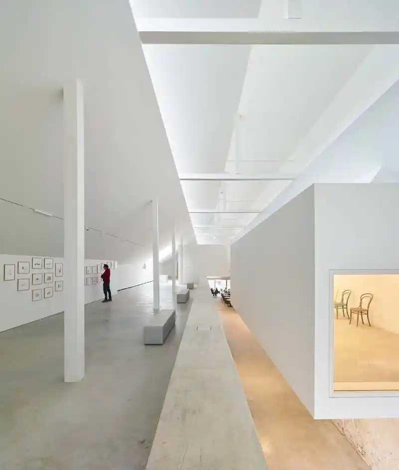 极简风展览馆装修效果图