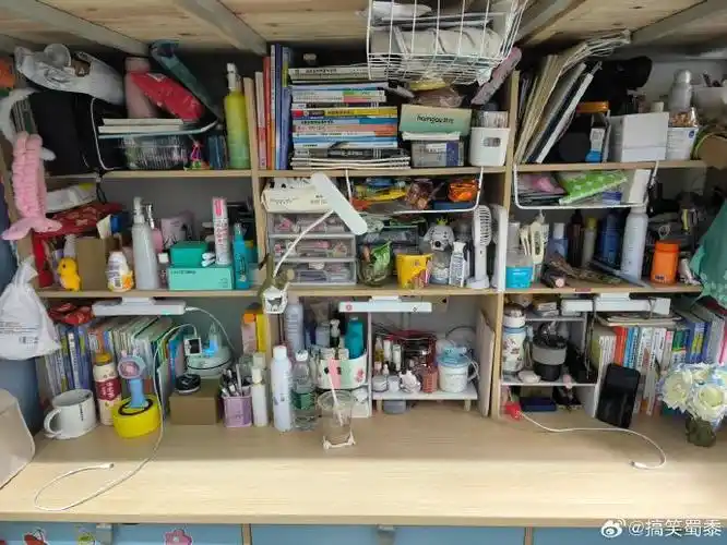 大学女生寝室vs男生寝室##镜头下的笑容