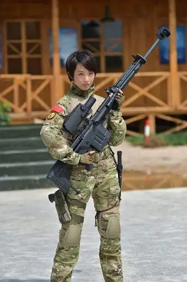 《特种兵之火凤凰》刘晓洁不服管金蝉脱壳